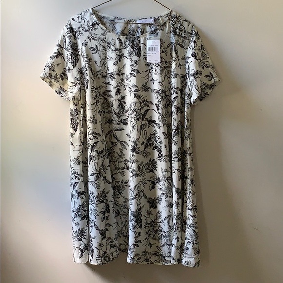 LUSH Black and White Floral Swing Dress - Picture 2 of 4